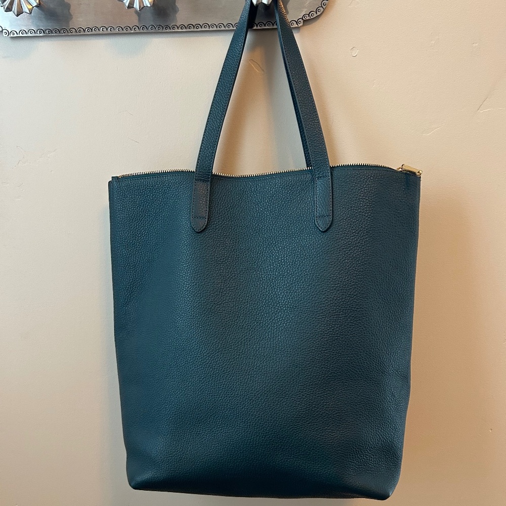 Cuyana Tall Leather Tote Bag in Teal, fits a LAPTOP